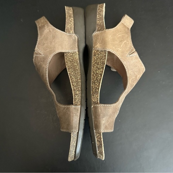 Dankso Reece Sandal Flat Leather Adjustable Stone Waxy Burnished Comfort 41/10.5 - Picture 7 of 9